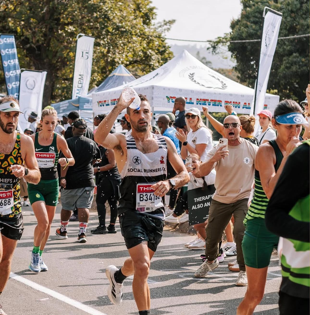 Social Runners in action 1